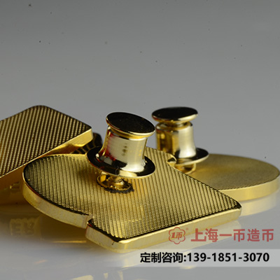 制作仿珐琅徽章的好处